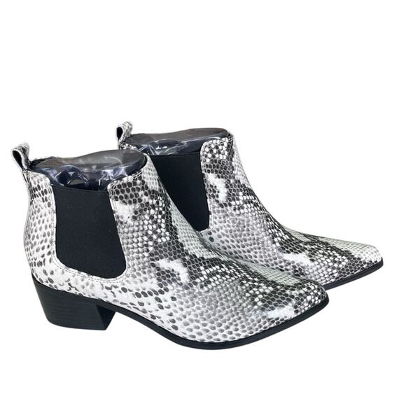 Blondo Emelia Waterproof Pointed Toe Stacked Heel Faux Snakeskin Booties Size 8M - Picture 2 of 7